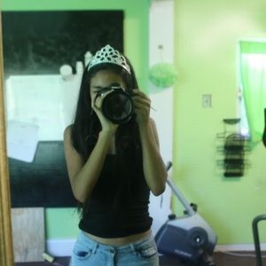 Meet your Posher, Abigail